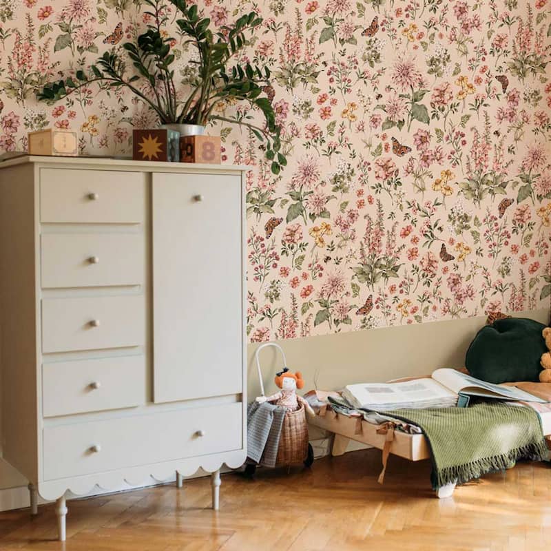 Dekornik Floral Countryside Wallpaper on bedroom wall