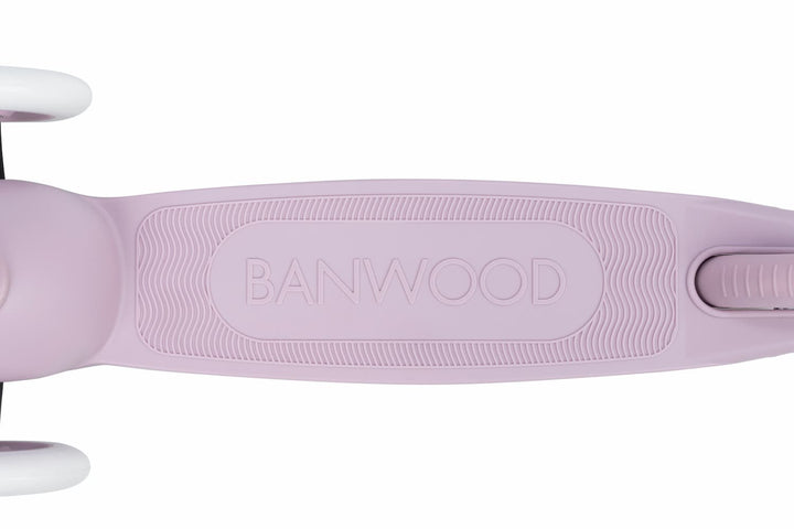 Close-up of a lavender children's scooter with 'BANWOOD' branding on a white background