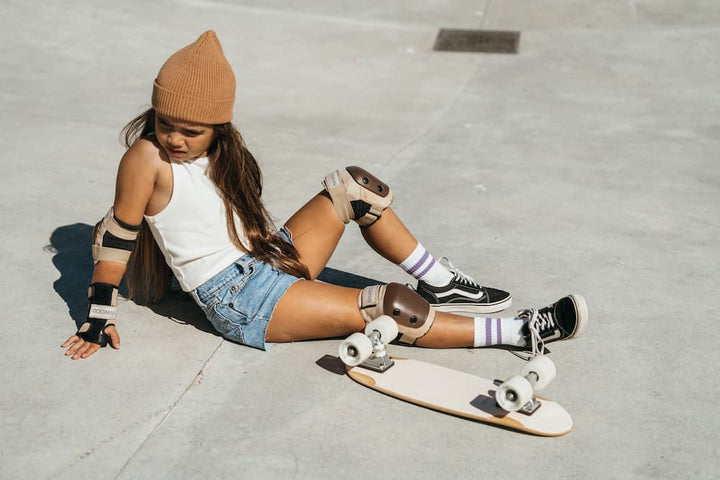 Girl wearing Banwood Skateboard Protective Gear
