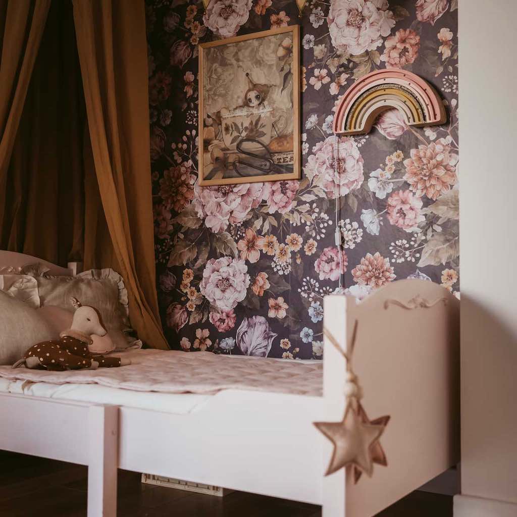 Dekornik Bouquet Of Flowers Violet Wallpaper on bedroom wall