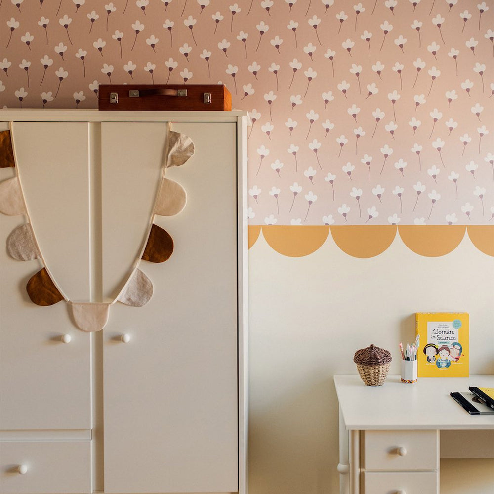 Dekornik SIMPLE Daisies On Powder Pink Wallpaper on bedroom wall